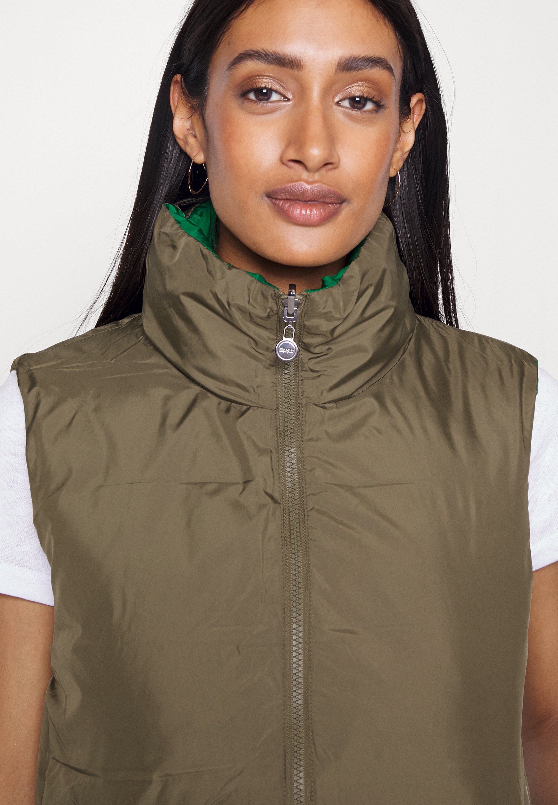 SHINY SOFT - Waistcoat - emerald green 