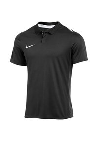 Zwart poloshirt gemaakt van gladde stof, met een drie-knopenknopsluiting, korte mouwen en een wit Nike-logo op de linkerborst.