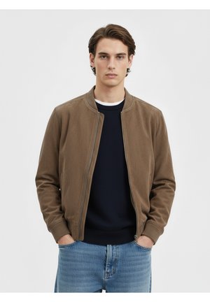 - Kurtka ze skóry ekologicznej