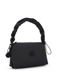 Sac à main en tissu noir avec une poignée froncée, fermeture zippée et logo embossé. Comprend un petit charme attaché pour une touche supplémentaire.