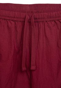 UNFAIR ATHLETICS ELEMENTARY CRUSHED - Shorts - red