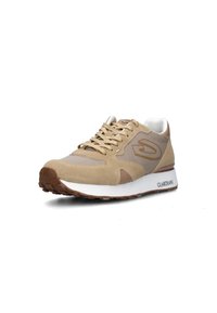 Sneaker beige con tomaia in suede e mesh, chiusura con lacci, suola intermedia bianca, suola in gomma e accentuazione del logo sul lato.