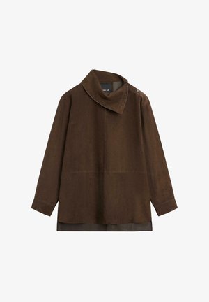 Braune Wildlederjacke mit langen Ärmeln, hohem asymmetrischem Kragen und Druckknopfverschluss, lockerem Schnitt und geradem Saum.