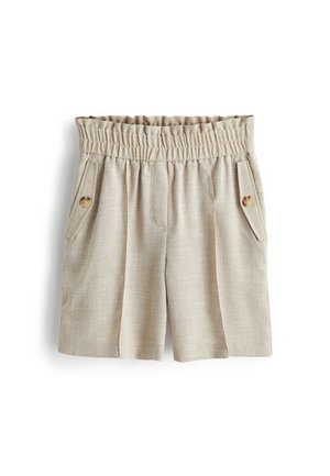 Shorts plissés beige avec une taille élastique, des poches latérales à boutons et un tissu texturé. Présentent une apparence soignée.