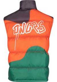 Polstret vest med høj krave, prydet med orange og grønne farveblokke, samt et hvidt graffiti-style "ONGRS" logo på bagsiden.