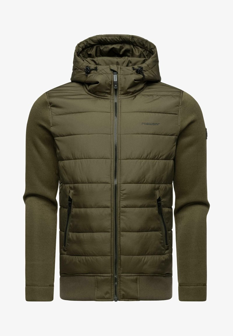 Olivinės spalvos pūkinė striukė su užtrauktuku priekyje, elastingomis rankovėmis ir gobtuvu. Yra megzti rankovės ir šoninės kišenės. Textūruotas, izoliuotas dizainas.