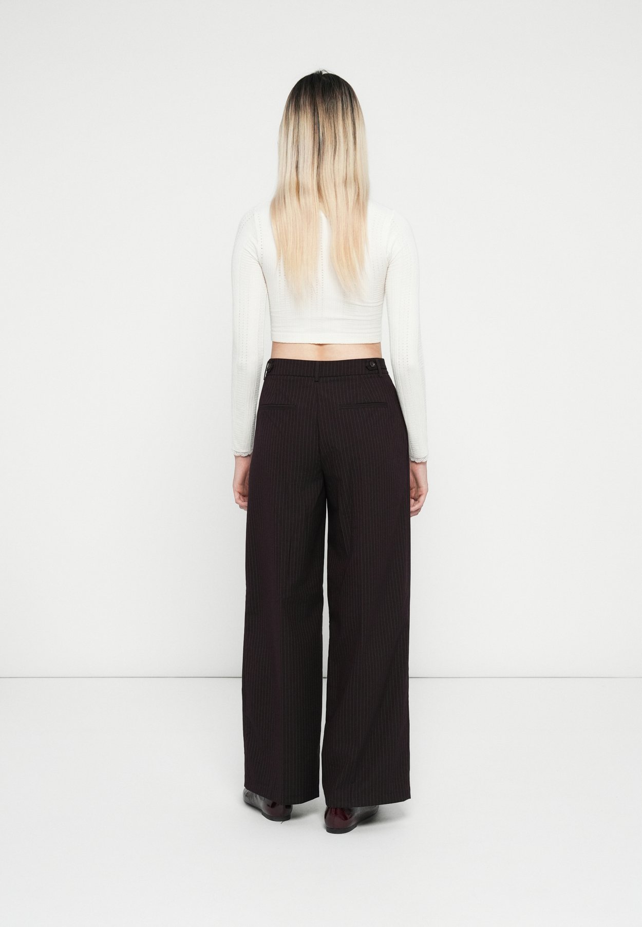 ONLCARLA PINSTRIPE WIDE PANT