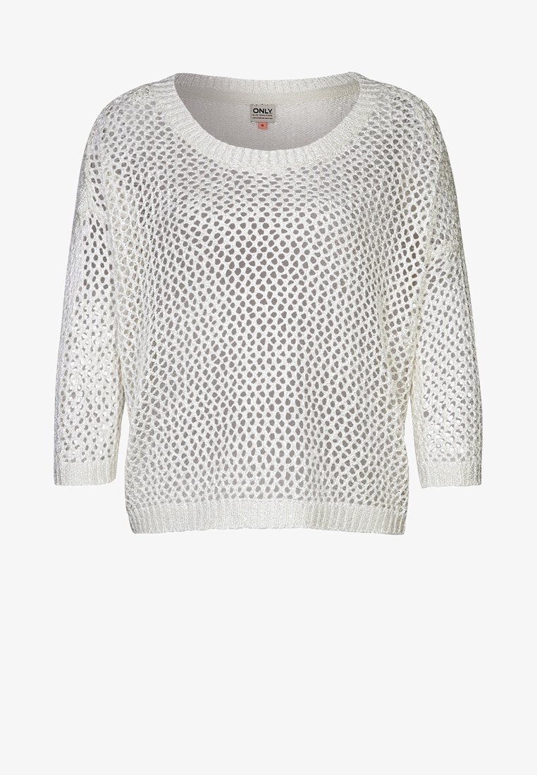 Biały dziany sweter z luźnym, ażurowym wzorem, okrągłym dekoltem i rękawami do połowy przedramienia. Prążkowany dół i mankiety.