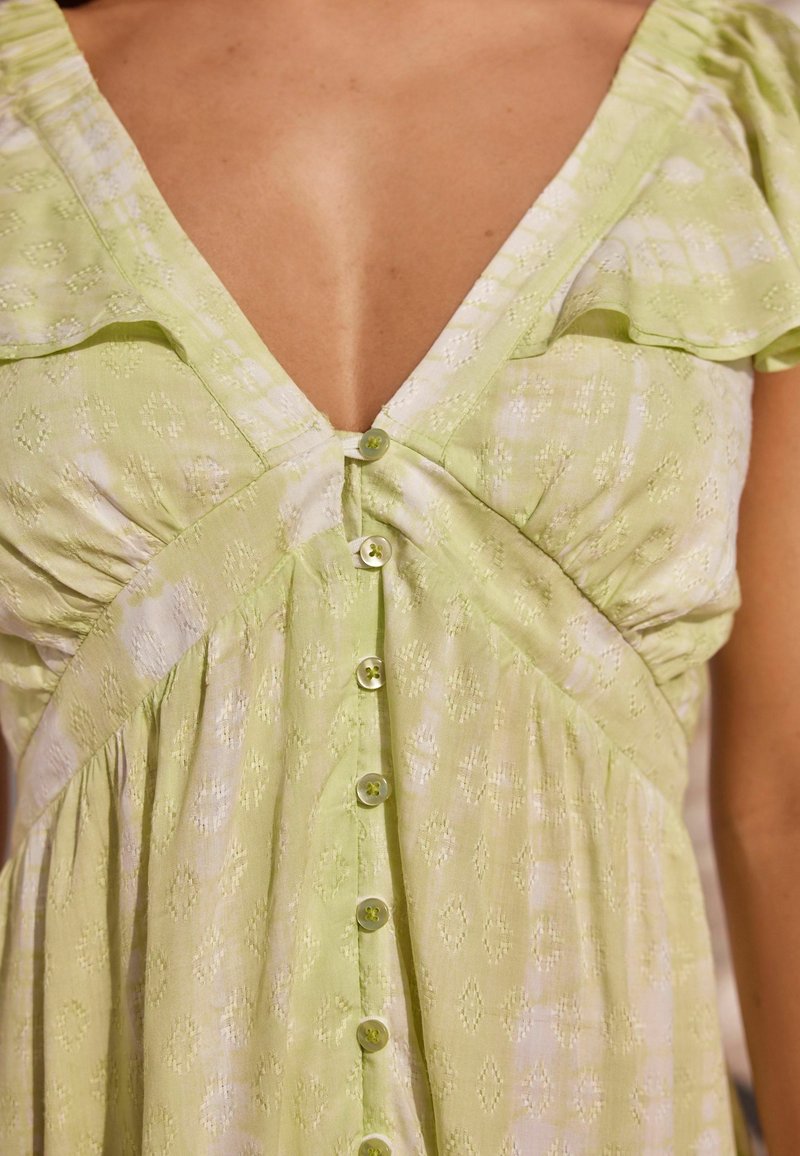 Next REGULAR FIT - Paitamekko - white lime tie dye