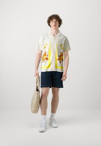 Jack & Jones JORSEAN RESORT - Shirt - fields of rye