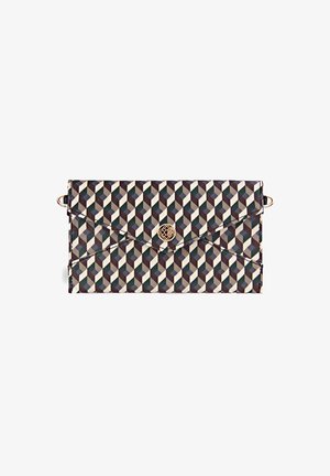 Portafoglio pieghevole con un motivo geometrico in tonalità di marrone, beige e teal, dotato di una chiusura dorata e anelli metallici sui lati.