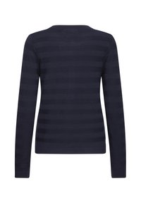 Pull bleu marine à manches longues avec de subtiles rayures horizontales texturées, encolure ronde et silhouette ajustée vue de dos.