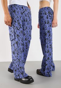 YOURTURN UNISEX - Cargohose - blue