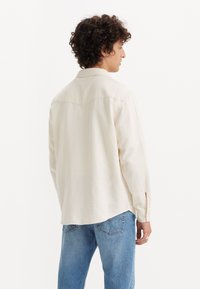 Levi's® RELAXED WESTERN - Camicia - fresh ecru
