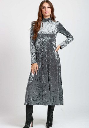 Abiti per occasioni speciali - ombra