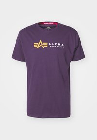 - T-shirt z nadrukiem