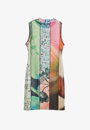 Sukienka bez rękawów z paskami w różnych kolorach: zielonym, różowym, pomarańczowym, z kwiatowymi wzorami i szczegółami w formie odręcznego tekstu.