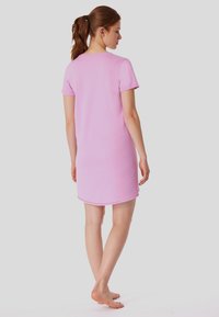 Schiesser KURZARM ESSENTIALS - Noční košile - bonbonrosa