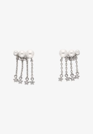Silberohrringe mit jeweils drei Perlensteckern, versehen mit hängenden Ketten, die in kleinen sternförmigen Anhängern mit eingearbeiteten Steinen enden.