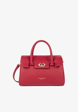Rode lederen Lancaster Paris handtas met bovenhandvatten, klepsluiting, goudkleurige draaisluiting en afneembare schouderriem.