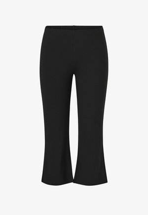 Pantalon capri noir et extensible avec une large ceinture et des fentes latérales à l'ourlet. Texture lisse avec une silhouette ajustée.