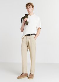 Calliope CON PINCES - Stoffhose - beige