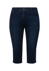 Ulla Popken CORSAIRE SARAH 5 POCHES AVEC BAS DE JAMBE FENDU - Shorts vaqueros - rinsed wash
