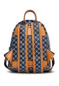 Ryggsäck med ett navy-mönstrat yttermaterial, bruna läderdetaljer, dubbla topphandtag och justerbara axelremmar. Har en strukturerad yta.