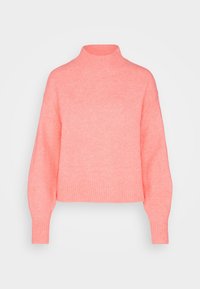 Růžový pletený svetr s vysokým límcem, žebrovanými manžetami a spodním lemem, ve tvaru „boxy“ a s měkkou texturou.