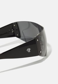 CHPO NEUKÖLLN UNISEX - Sluneční brýle - black