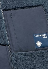 Thinking Mu MITCHEL - Fleecejas - blue
