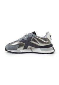 MUNICH SOKU - Sneakers basse - silver