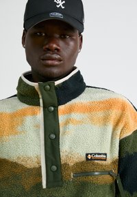 Columbia HELVETIA™ PRINTED HALF SNAP - Felpa in pile - greenscape