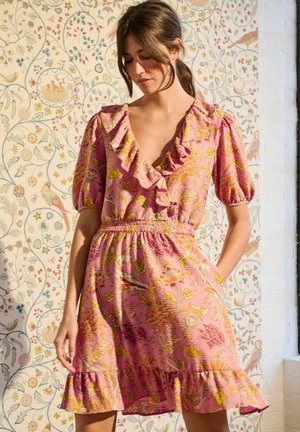 Next MINI RUFFLE - REGULAR FIT - Kasdienė suknelė - william morris pink floral