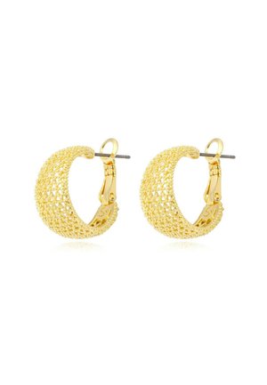 Boucles d'oreilles en métal doré en forme de créole avec un motif de grille texturé, dotées d'un fermoir articulé pour un maintien sûr et d'une finition polie pour un éclat.