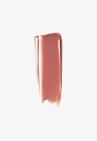 Nude rosa leppestiftprøve med en glanset finish; glatt, kremet tekstur; litt bredere på toppen, avtagende mot bunnen.