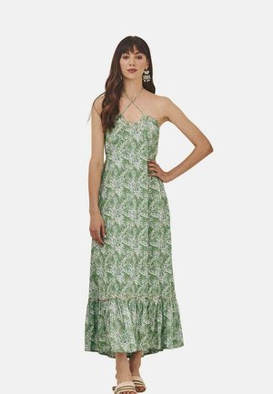 Vestido maxi verde con un patrón floral, tirantes finos y dobladillo con volantes. Hecho de una tela ligera, presenta un corsé ajustado y una falda fluida.