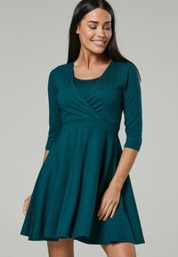 Unselected, dark green