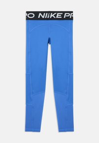 Leggings deportivas azules hechos de una tela elástica con una cinturilla negra que presenta el logo "NIKE PRO". Textura suave con costuras planas.