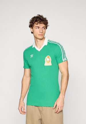 National team wear - green