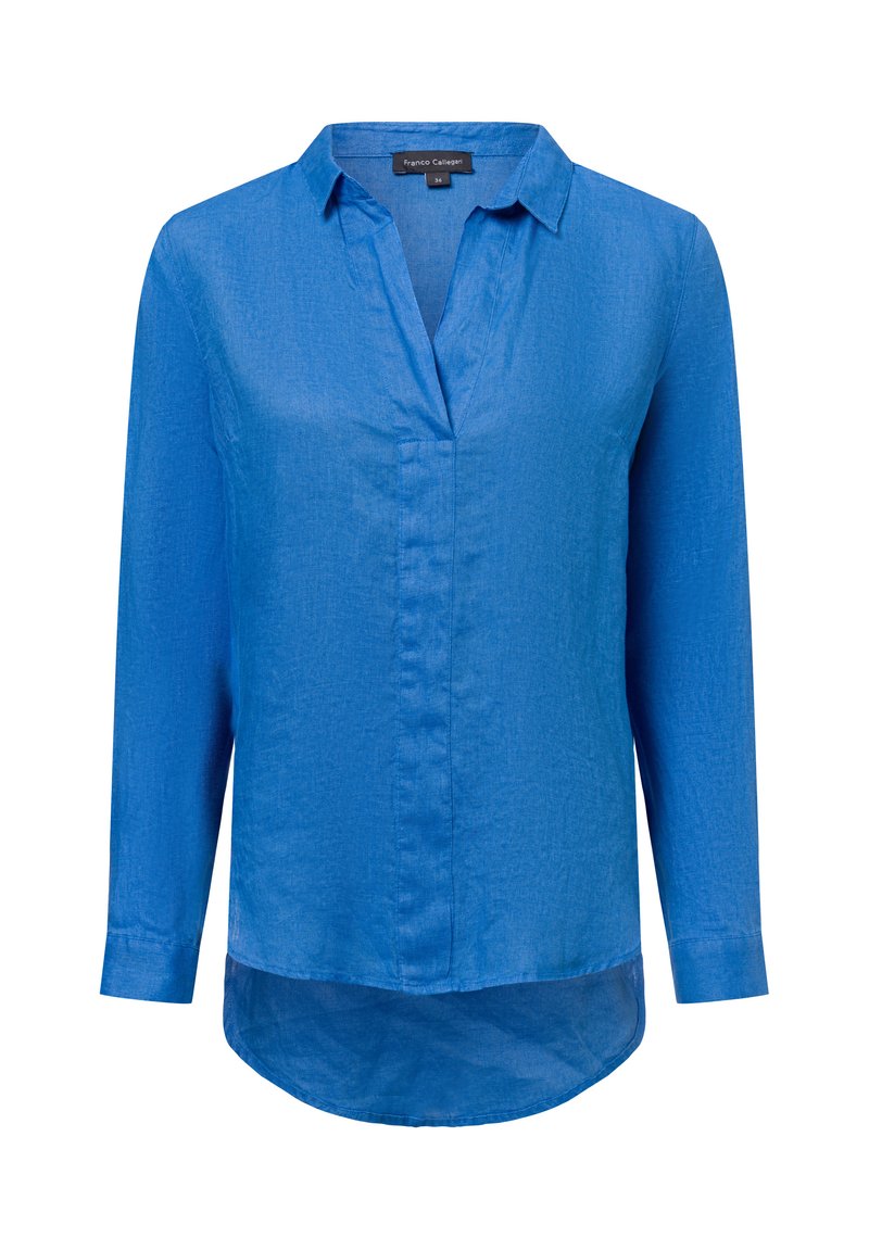 Blaues Langarmhemd aus glattem Stoff, mit einem Spitzkragen, Knopfleiste und einem asymmetrischen Saum mit abgerundetem Boden.