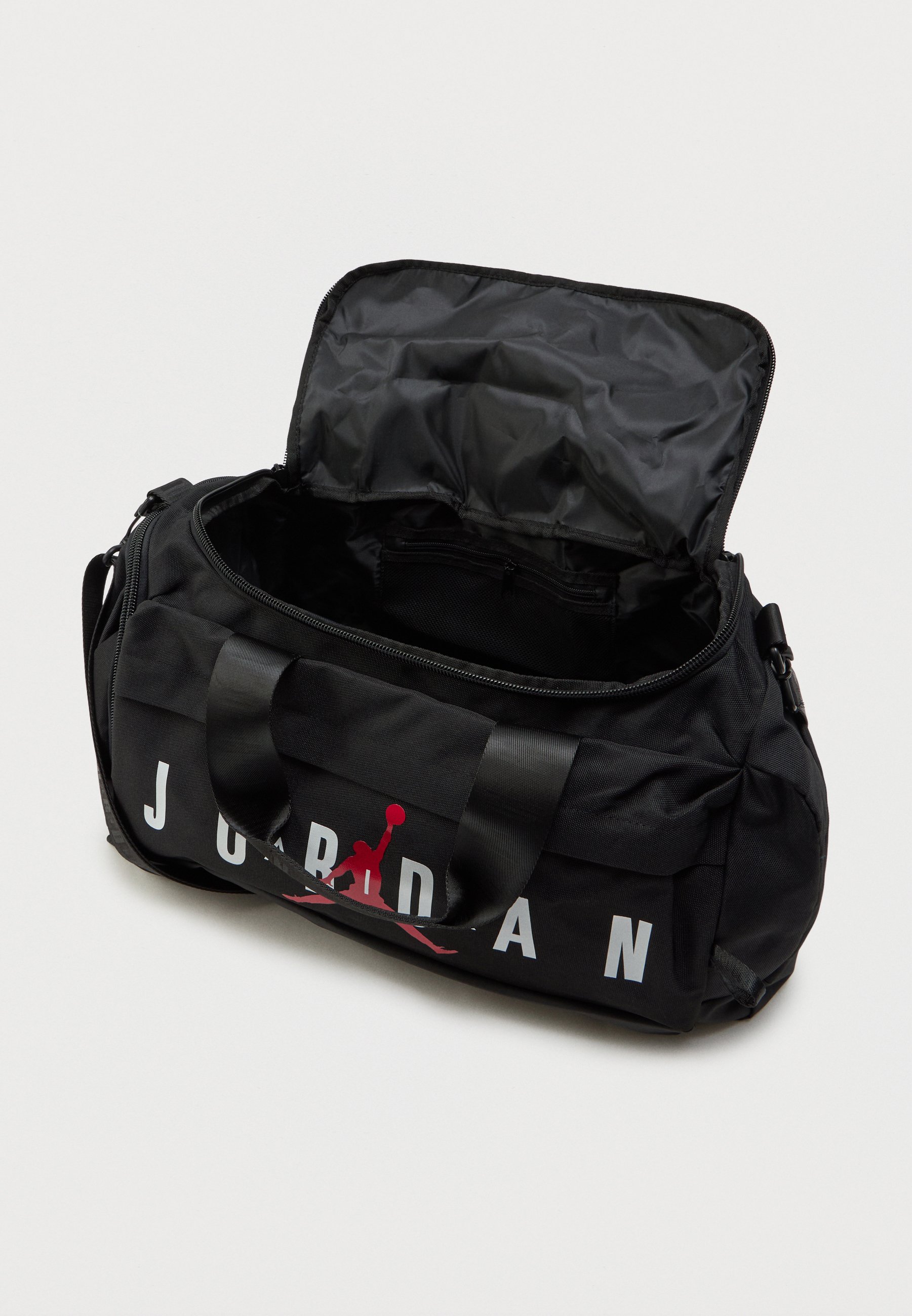 air jordan duffle