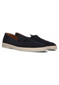 Marineblauwe suède instapschoenen met een elastische band, voorzien van een gegarneerde jute zool en een lichtgekleurde rubberen buitenzool. Glad textuur en eenvoudig ontwerp.