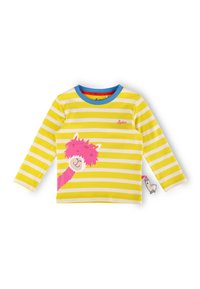 Gelb gestreiftes Langarmshirt mit einem pinken Lama-Graphic auf der Vorderseite und einem kleinen Lama-Tagdetail an der Seite.