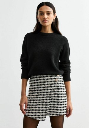 CHECK PATTERNED BOUCLE WRAP - Mini skirt - black pattern