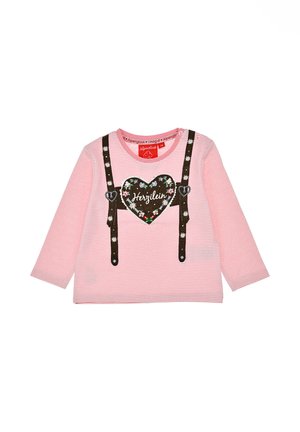 Rosa Langarmshirt mit weißen Streifen, Herzdesign mit "Herzelin", braune bedruckte Hosenträger, Blumenakzente, runder Ausschnitt.