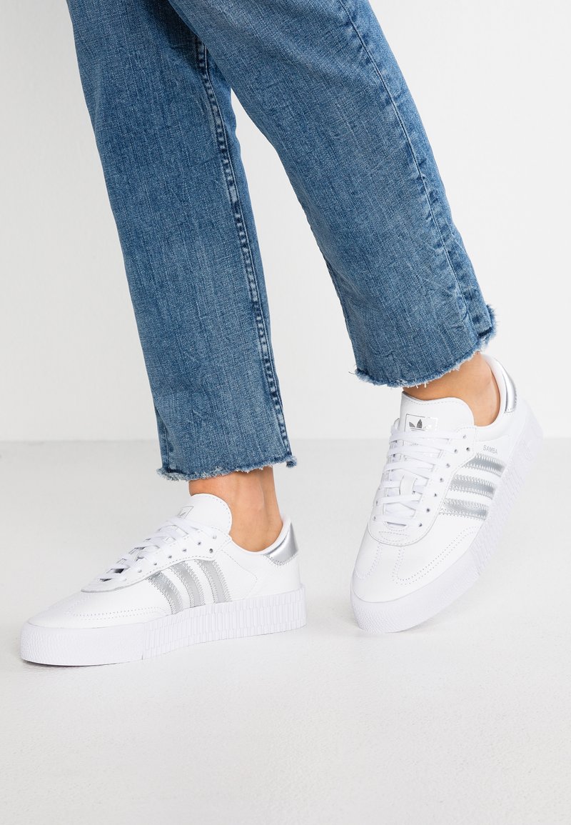 sambarose white silver