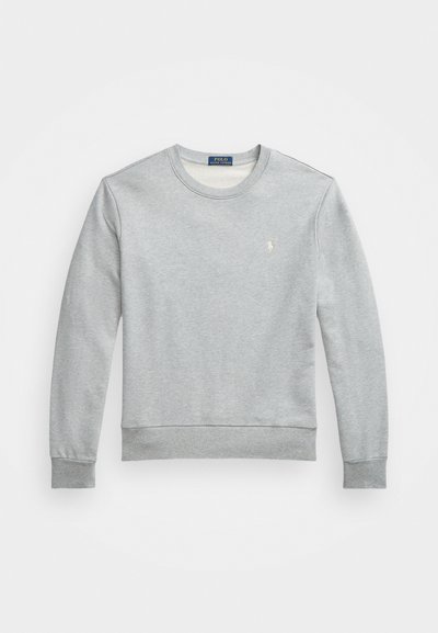 Grå crewneck sweatshirt i ett mjukt material, med ribbade ärmar och nederkant, samt en liten broderad logotyp på bröstet.