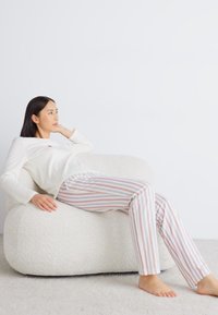 LASCANA VIVANCE DREAMS BY LASCANA VD PYJAMA SET - Komplet pidžame - ecru/stripes