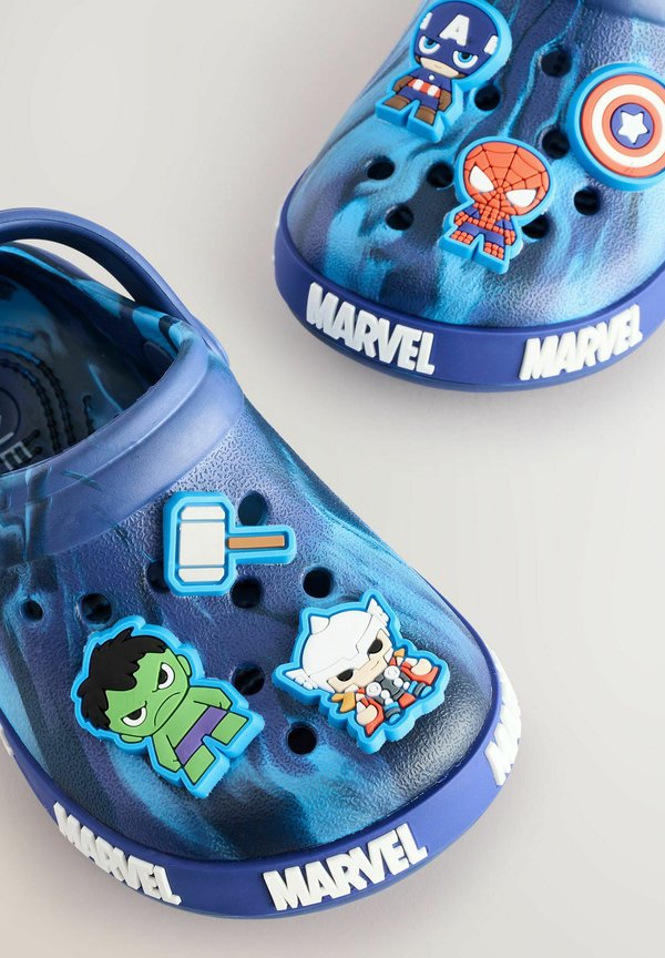 REGULAR FIT – MARVEL CHARACTER – Badesandale